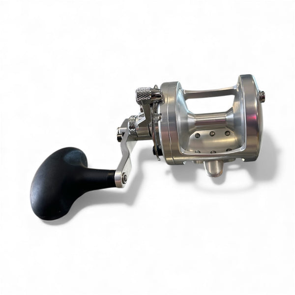 Avet MXL 6/4 Raptor MC Cast Left Handed Silver BLEM – H&M Landing Store