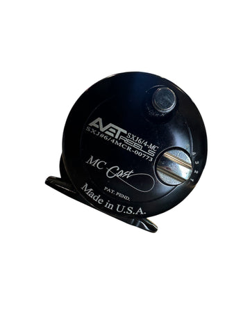 avet blue and black camo sx mc reel Avet SX 6/4 MC Camo Blue – H&M Landing Store
